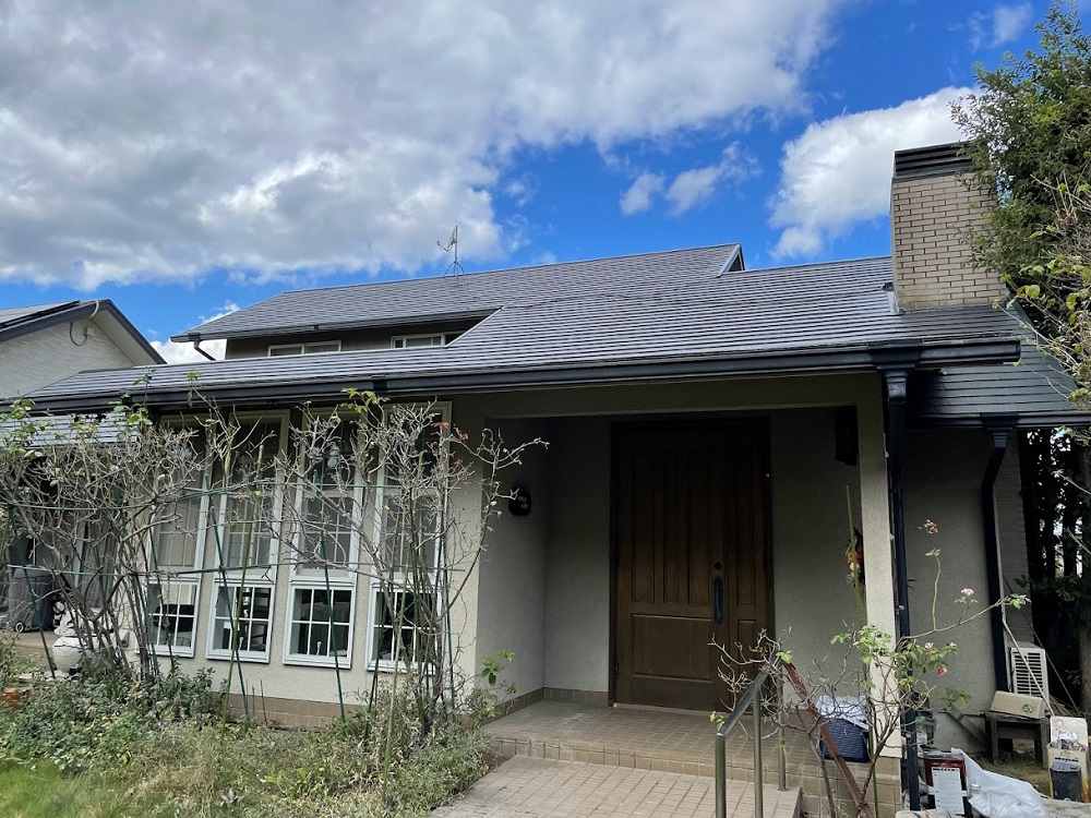 神戸支店-屋根塗装ランキング-カーボングレー施工写真