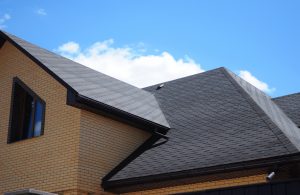 屋根の形状ごとの特徴を紹介！リフォームでかかる費用相場はいくら？