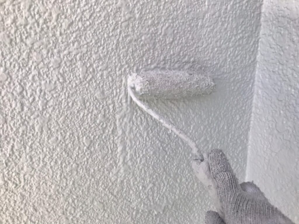 大阪支社O様邸外壁塗装中・上塗り