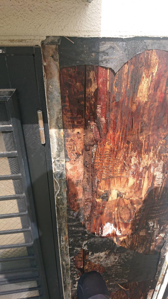 神戸支店T様邸サイディングの張替え１