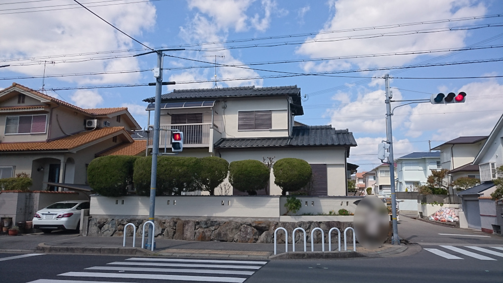 兵庫県神戸市/和風戸建ての外壁塗り替え（ベージュ系）・屋根塗り替え（カーボングレー）