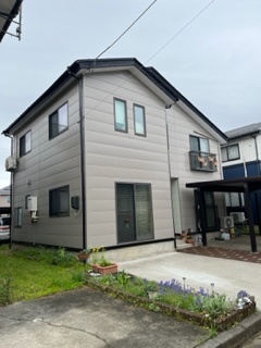 新潟県長岡市/洋風戸建の外壁塗装・屋根塗装 ブラウンとブラックで夏でも快適なお家に