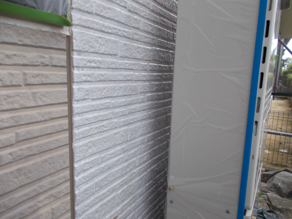 神戸支店S様邸外壁下塗り