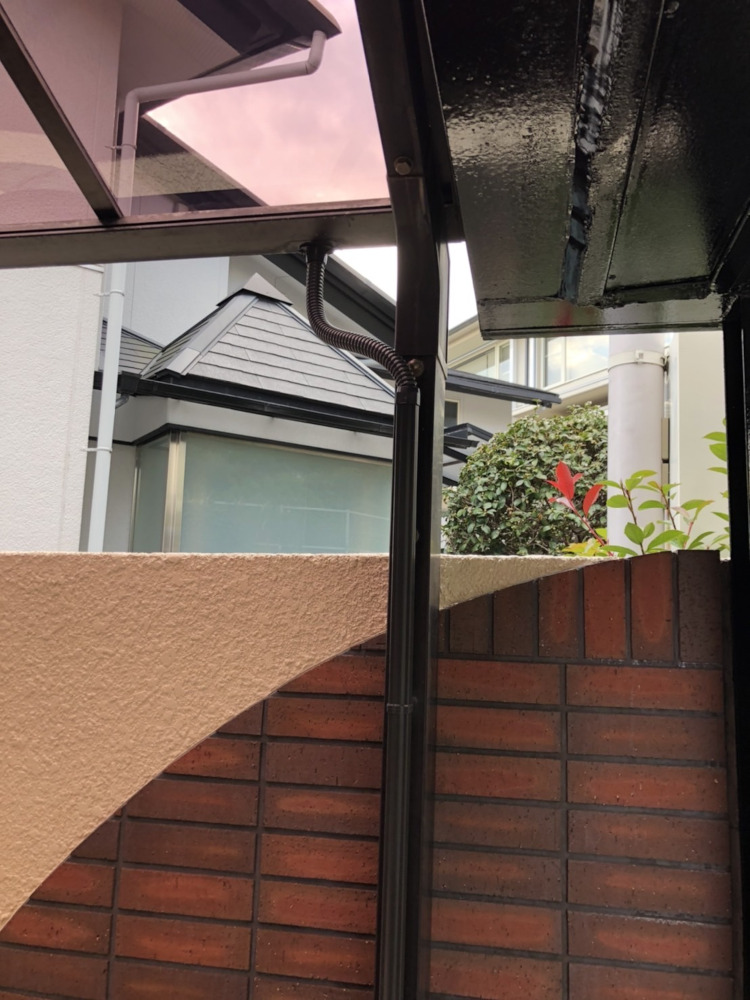 大阪支社K様邸ガレージ部分の雨樋塗装