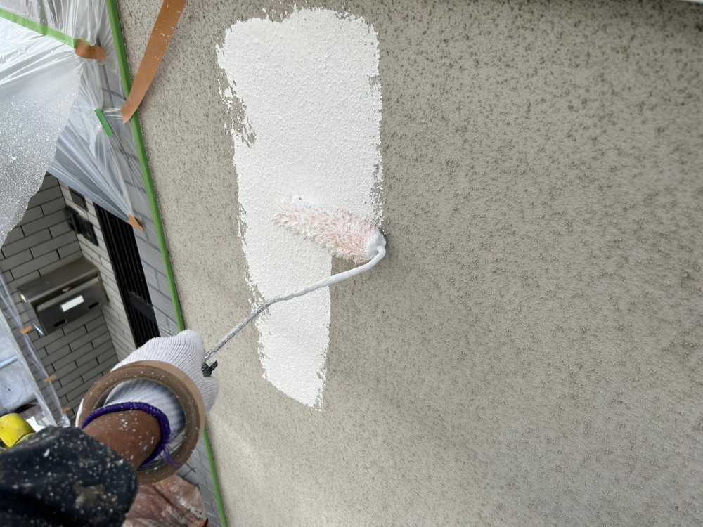 大阪支社Y様邸外壁下塗り